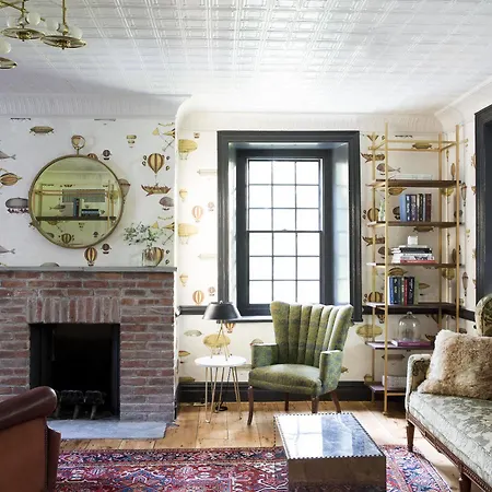 Hotel Hasbrouck House